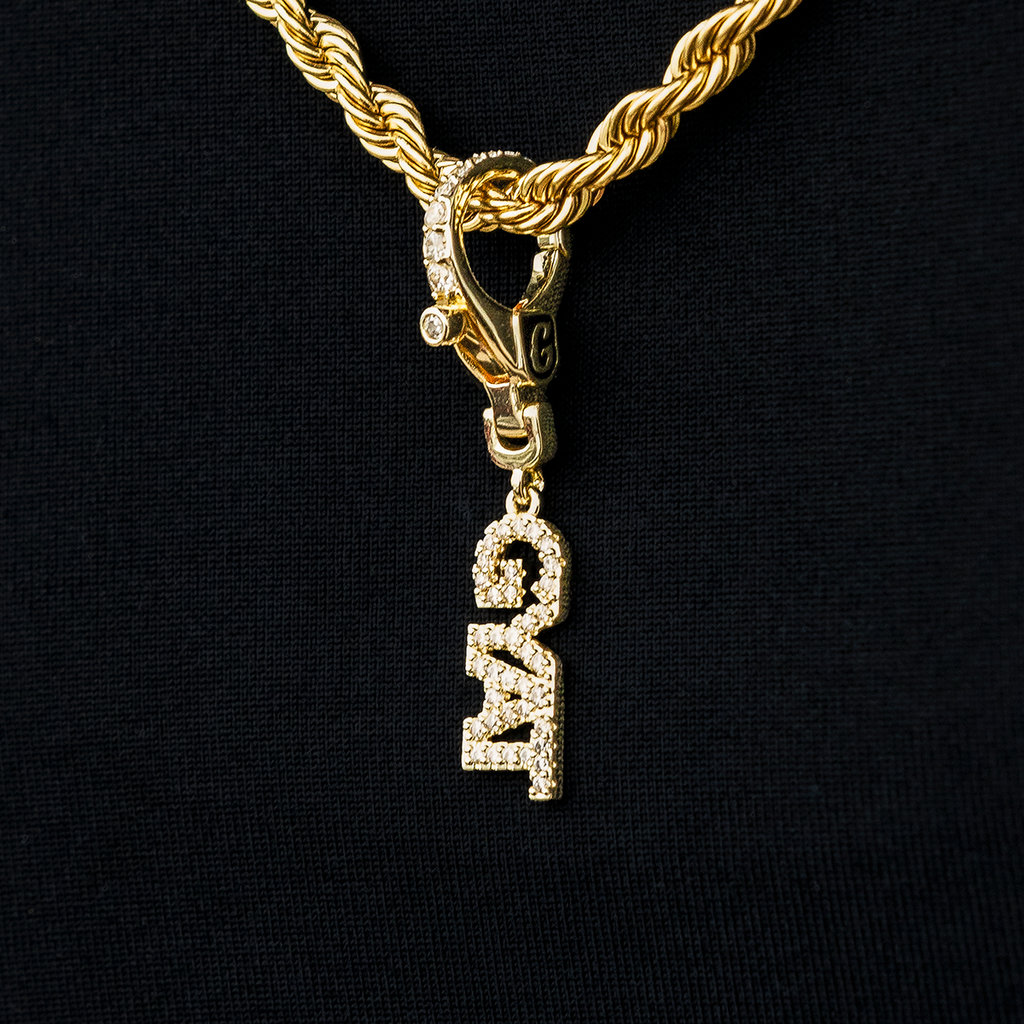 GLD PROMO - WOMEN "Gyat" Clip On Charm Pendant in Yellow Gold