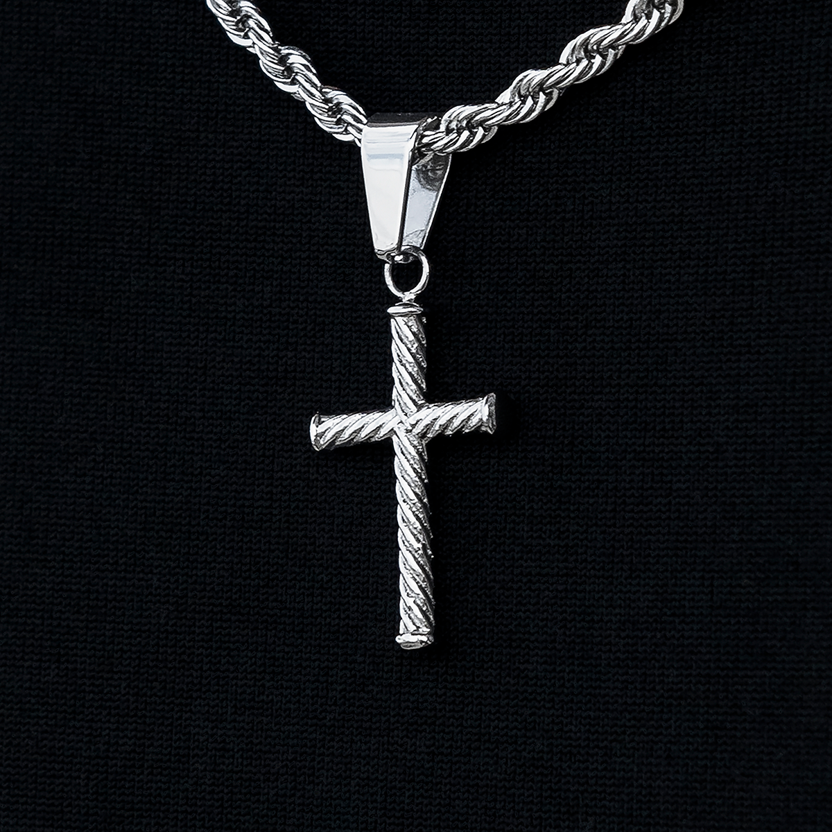 GLD PROMO - WOMEN Micro Twisted Rope Cross Pendant in White Gold