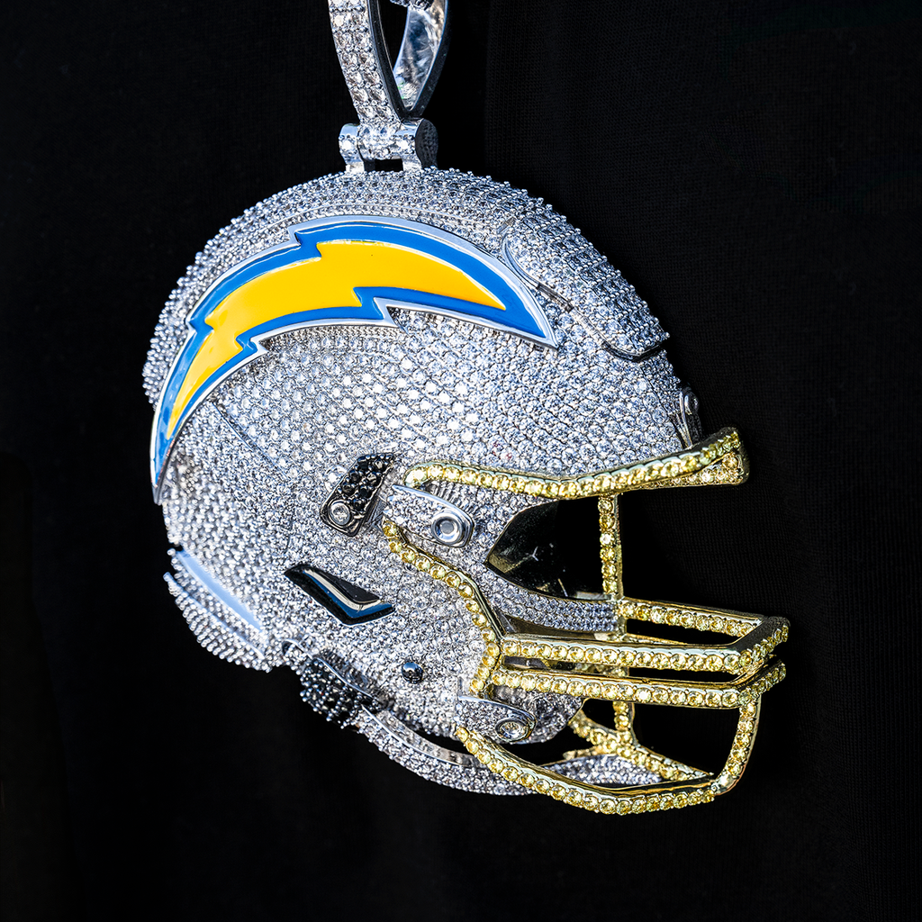 GLD Men Giant Los Angeles Chargers Official NFL Helmet Pendant