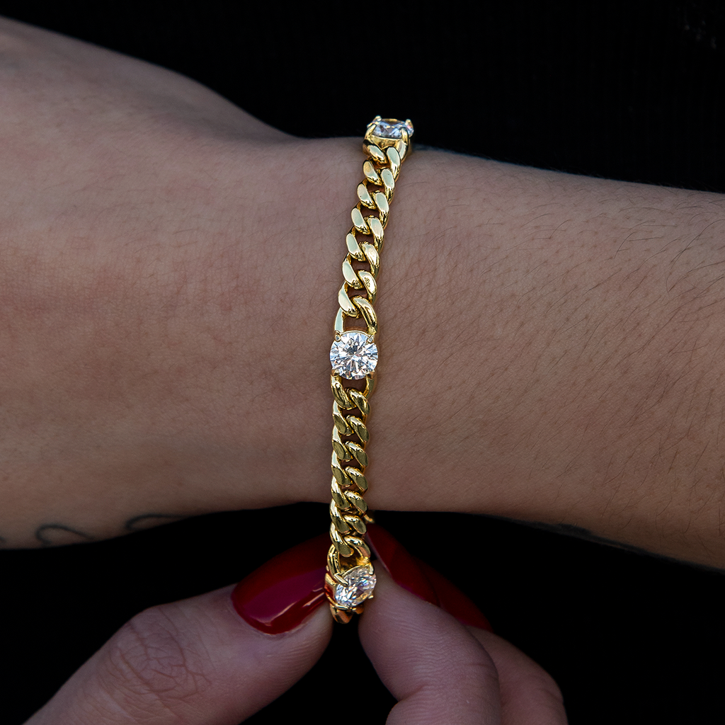 GLD Women GLD Round Stone Station Cuban Bracelet in Yellow Gold