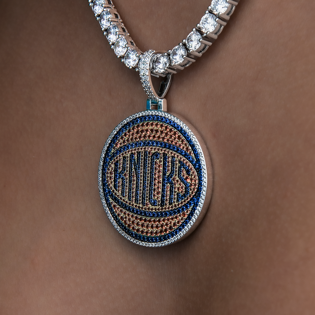 GLD Women New York Knicks Official NBA Team Secondary Logo Pendant in White Gold