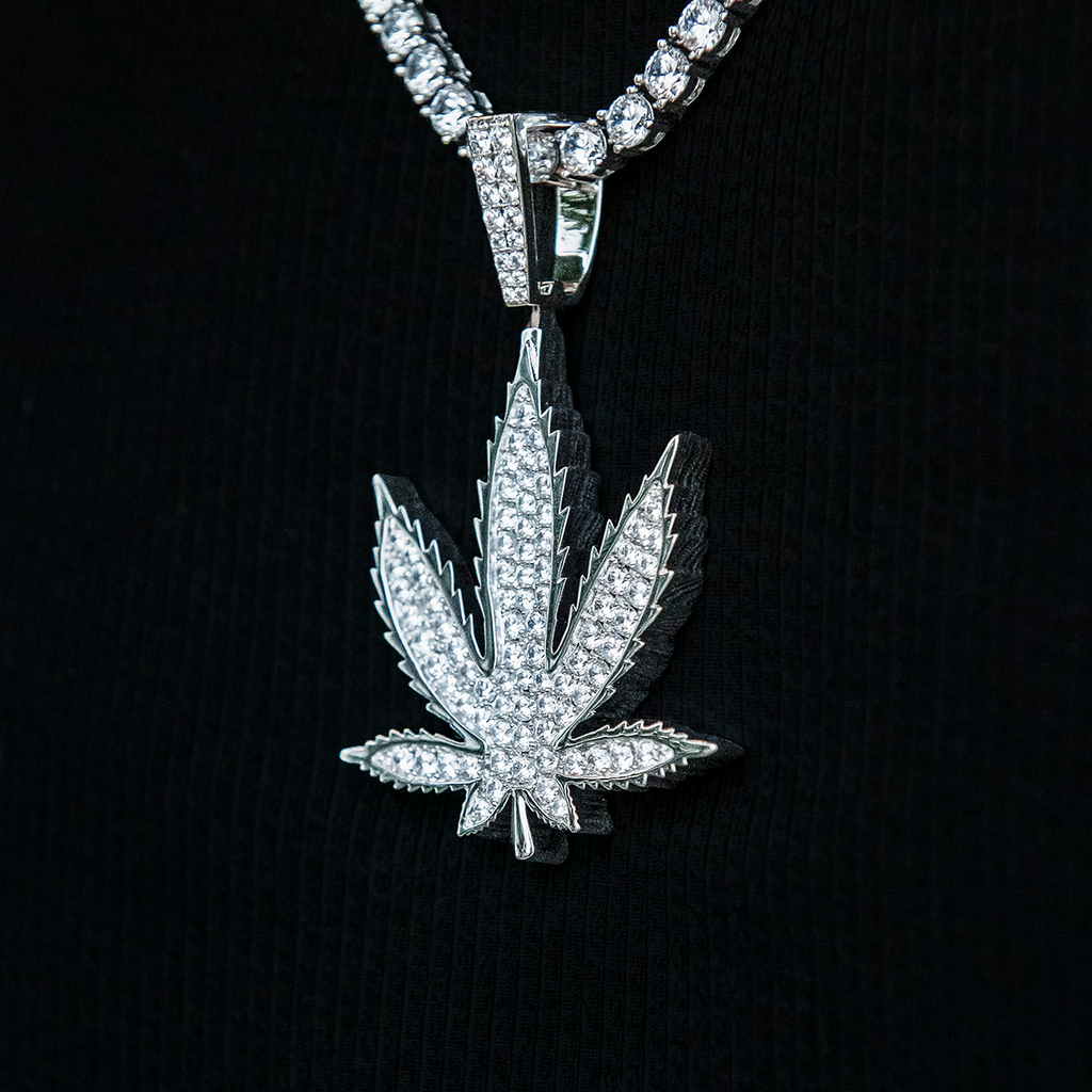 GLD Women Large Diamond Weed Leaf Pendant - White Gold