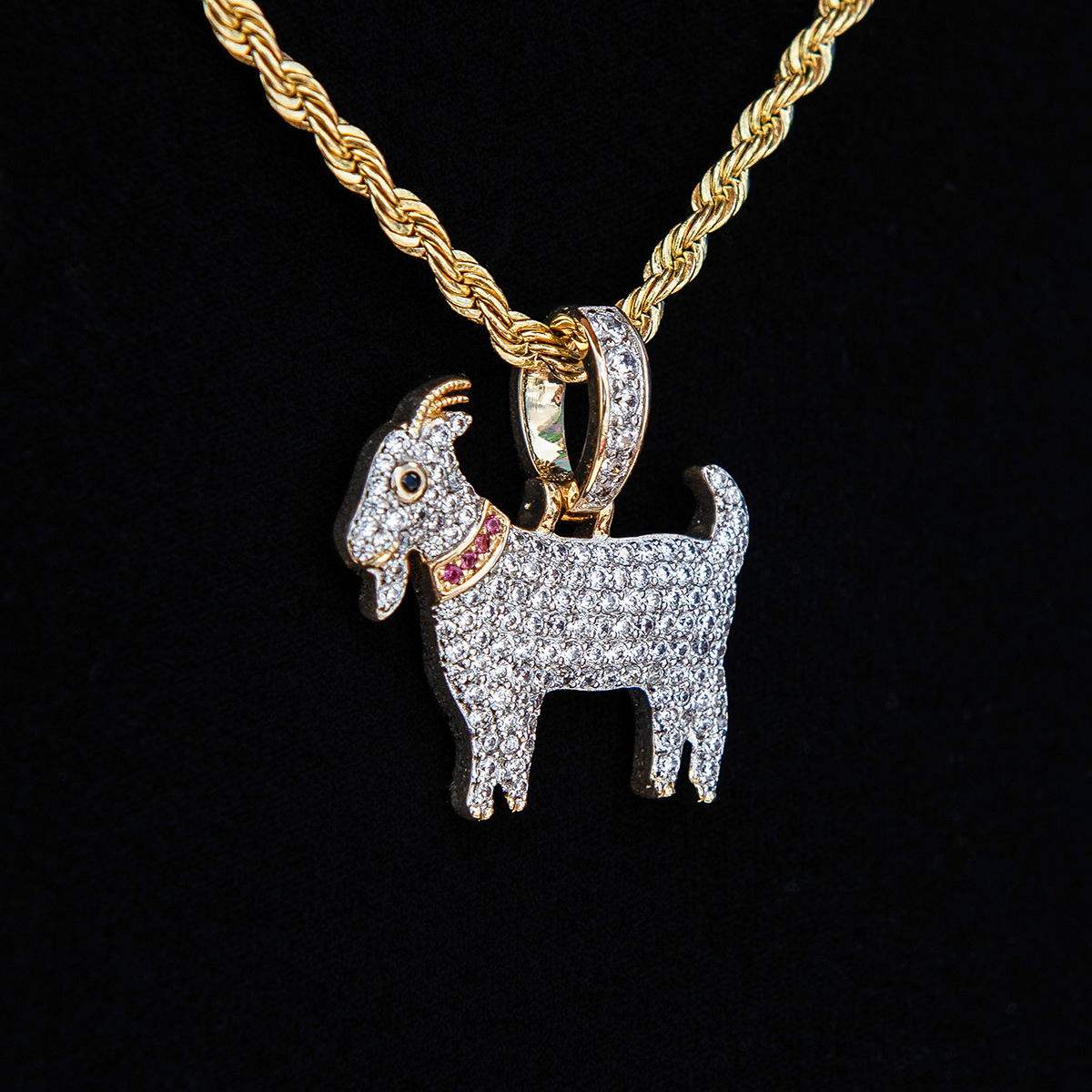 GLD Men Micro GOAT Pendant in Yellow Gold