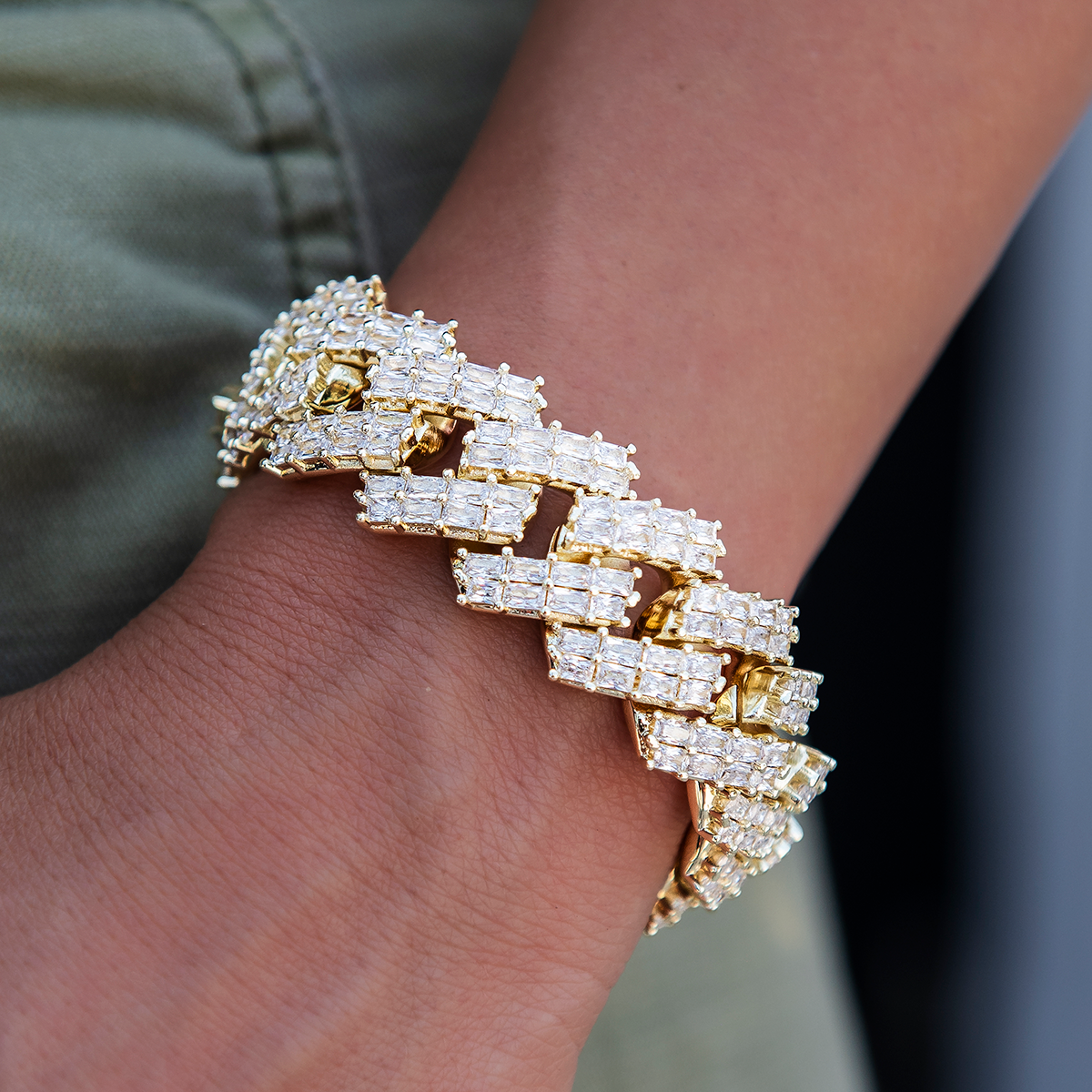 GLD Women 19MM Prong Baguette Cuban Bracelet - Yellow Gold