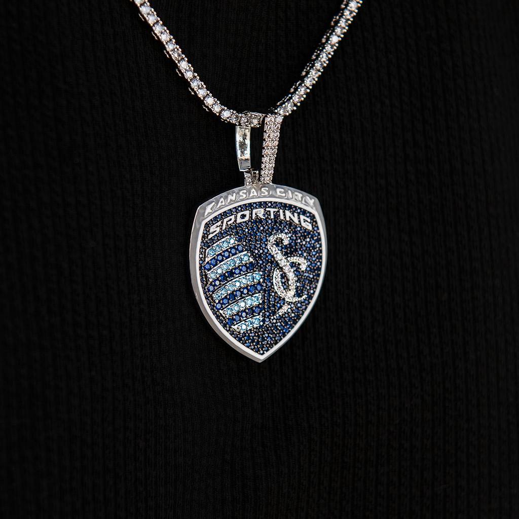 GLD Men Sporting Kansas City Official MLS Logo Pendant in White Gold