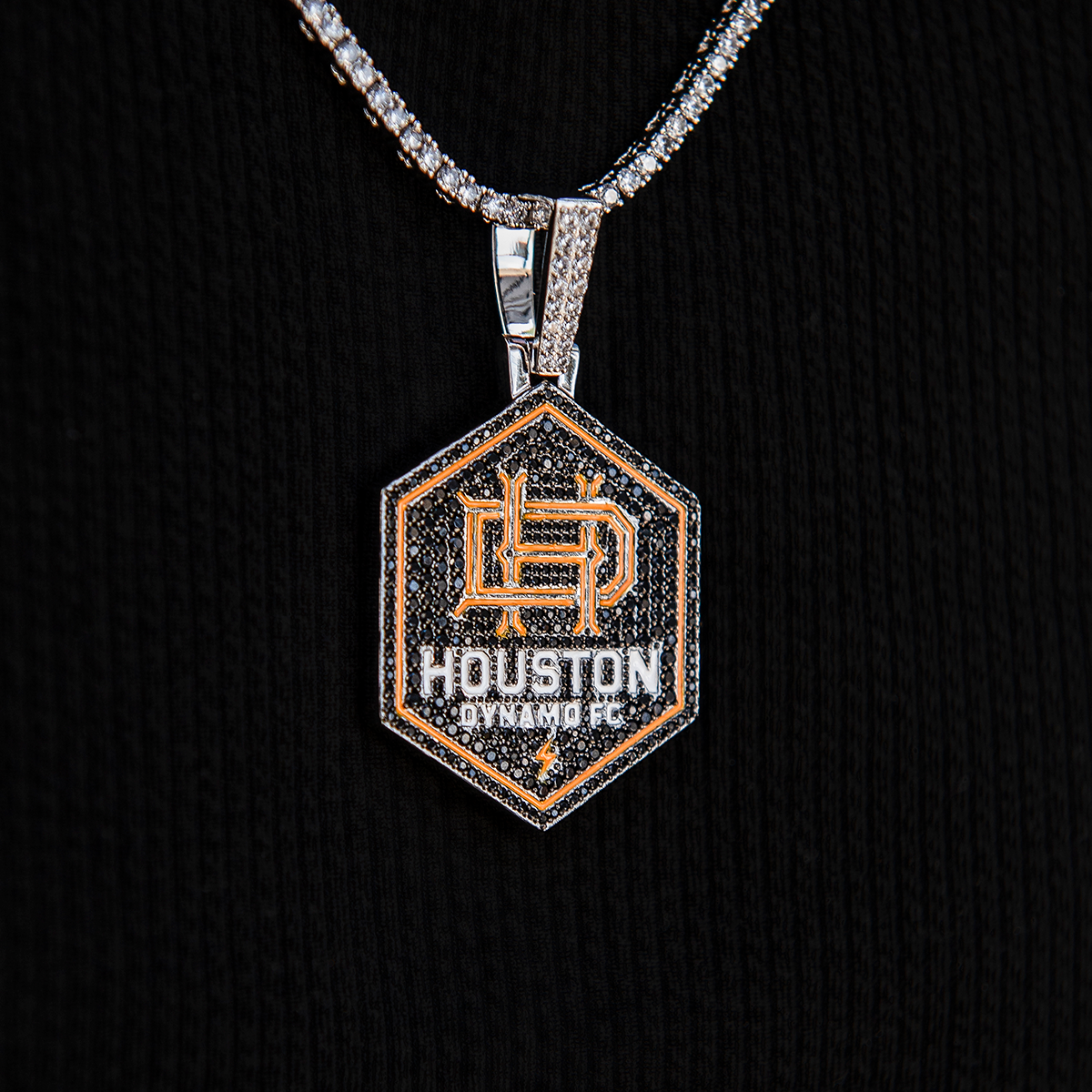 GLD Men Houston Dynamo FC Official MLS Logo Pendant in White Gold