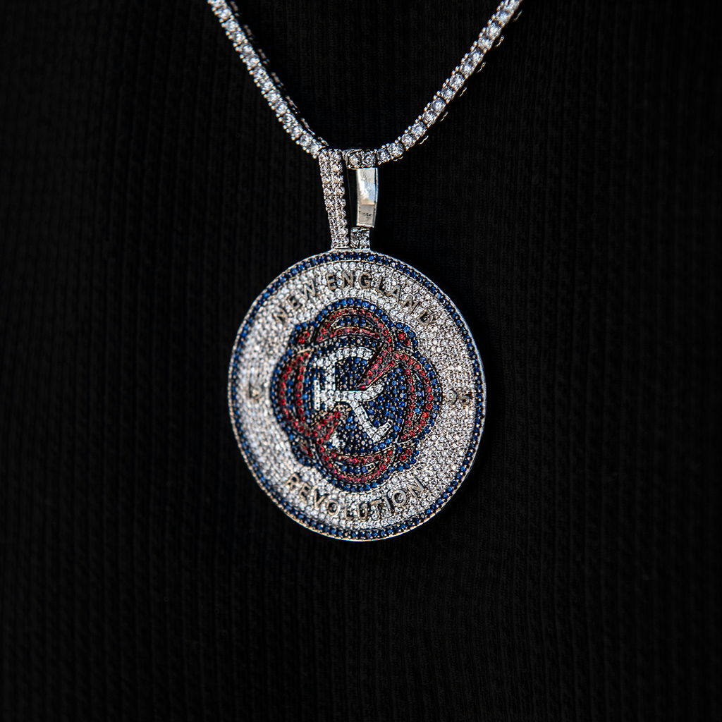 GLD Women New England Revolution Official MLS Logo Pendant in White Gold
