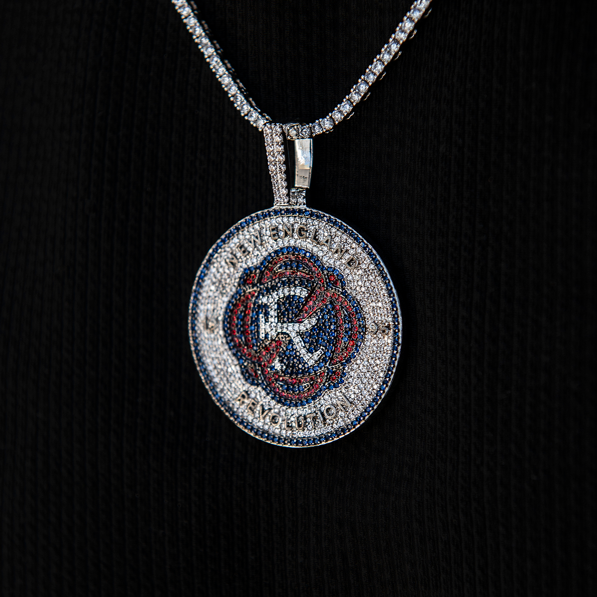 GLD Women New England Revolution Official MLS Logo Pendant in White Gold