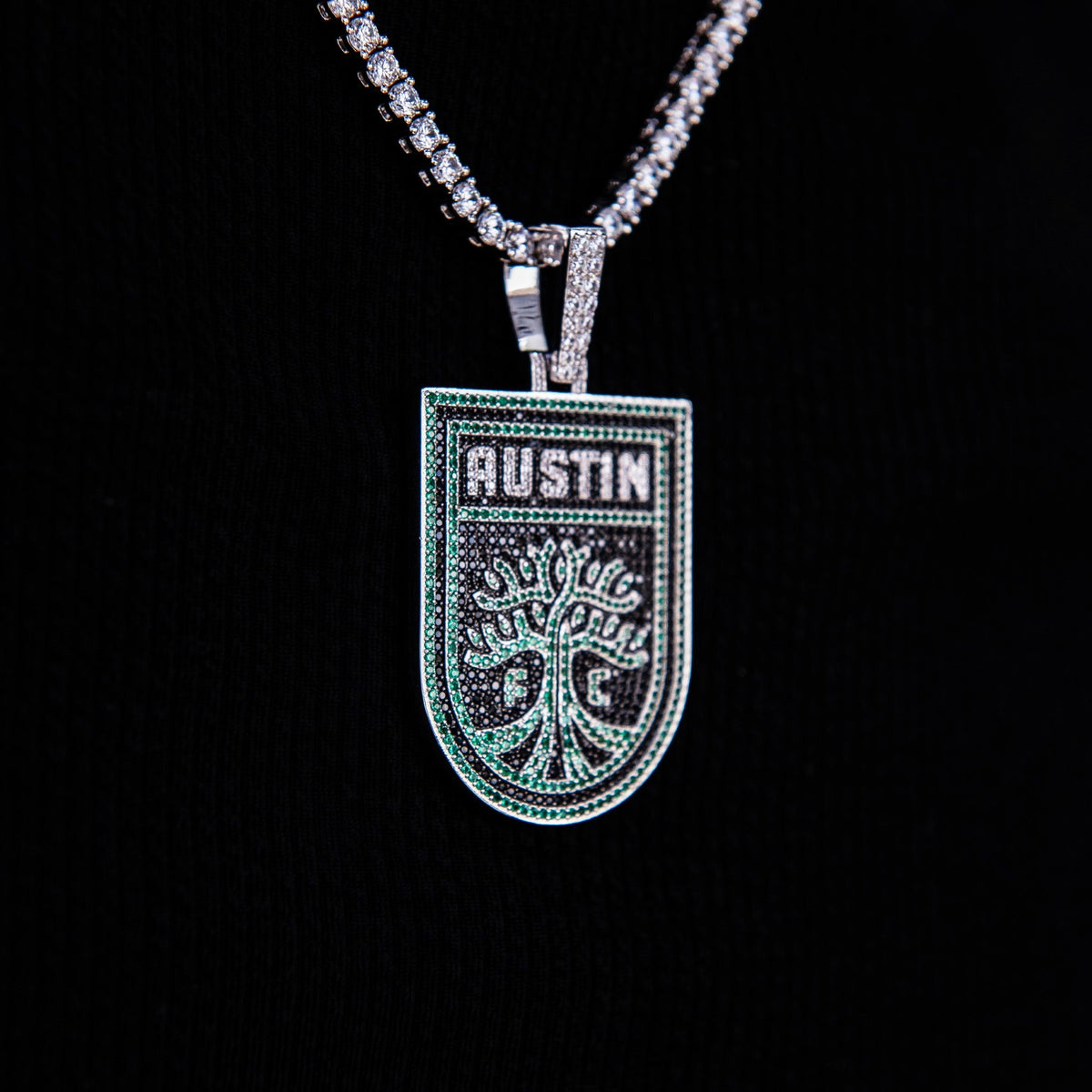 GLD Men Austin FC Official MLS Logo Pendant in White Gold