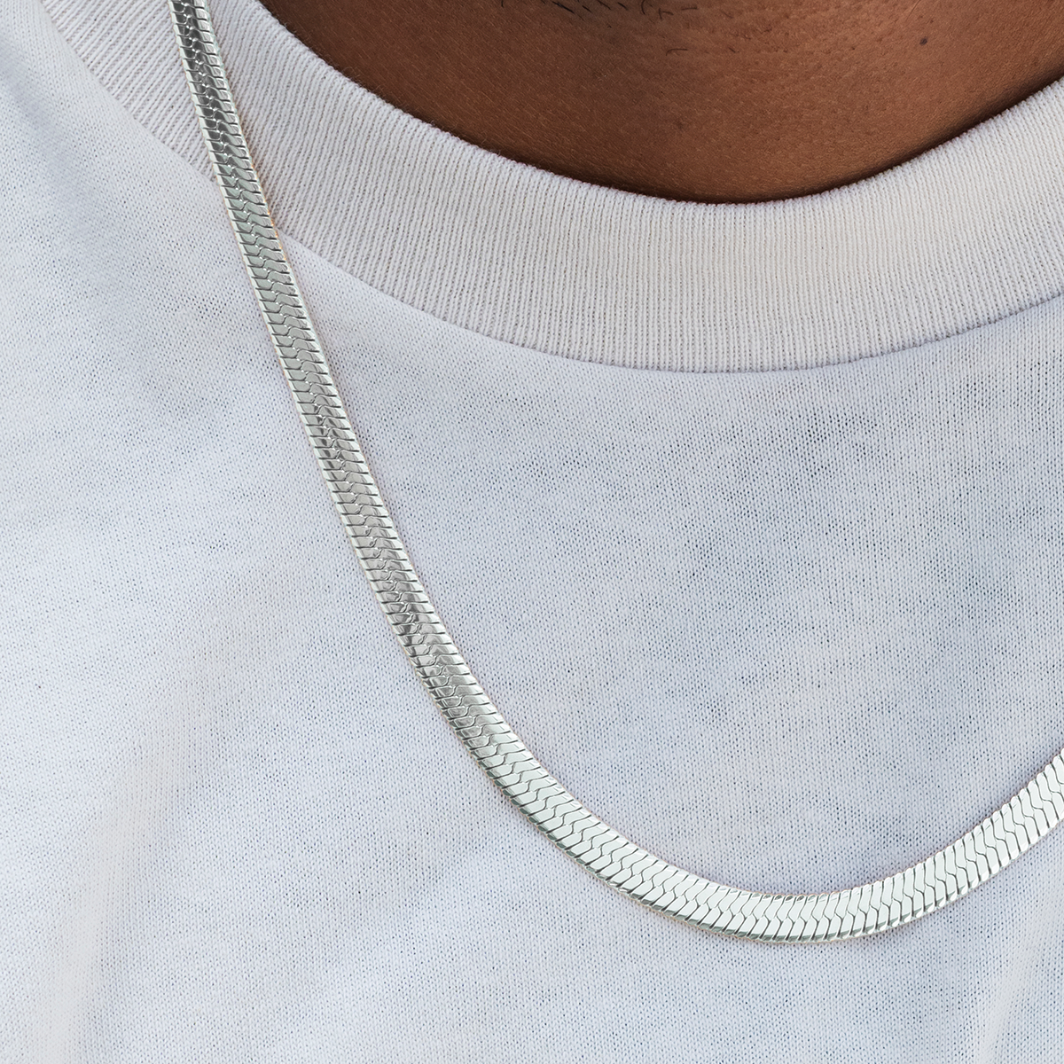 GLD Men Herringbone Chain in White Gold- 8mm
