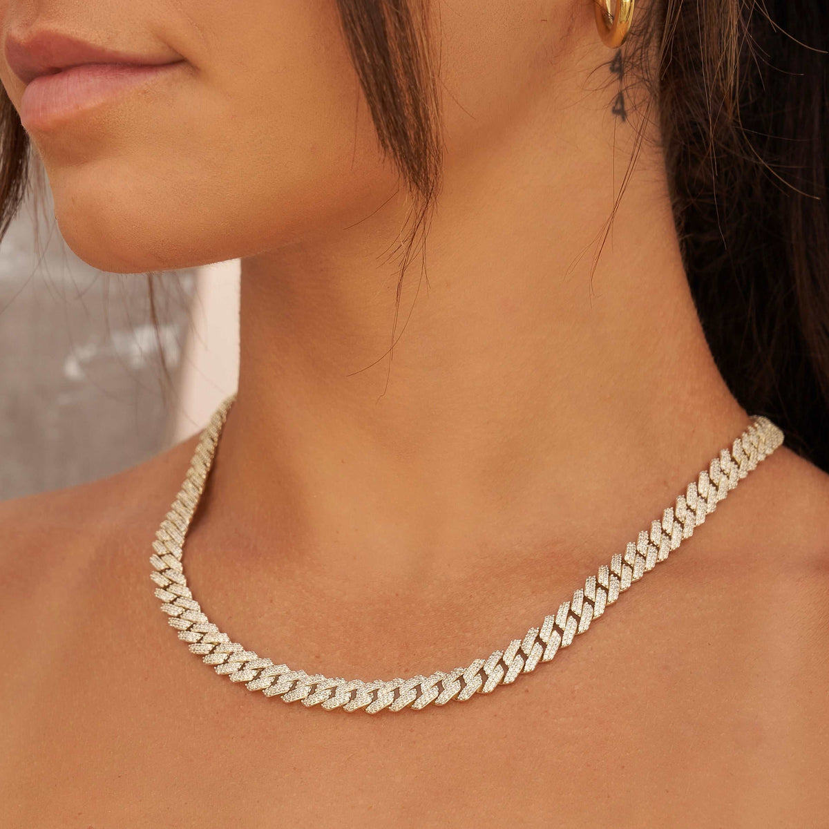 GLD Women 8.5MM Diamond Prong Cuban Necklace - Yellow Gold
