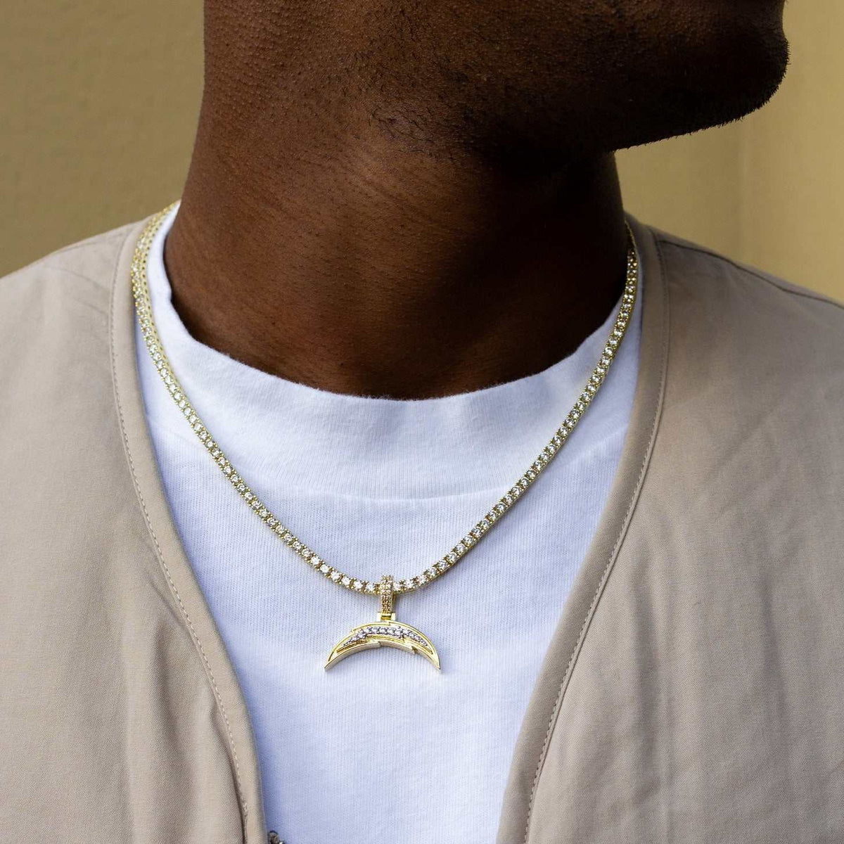 GLD Men Los Angeles Chargers Official NFL Micro Logo Pendant - Yellow Gold