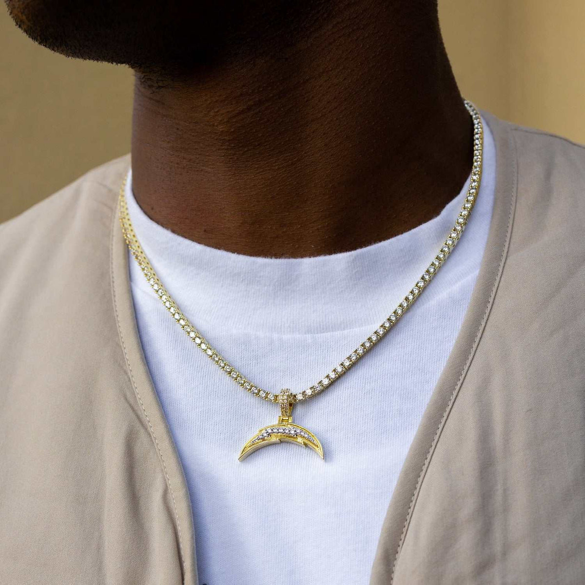 GLD Men Los Angeles Chargers Official NFL Micro Logo Pendant - Yellow Gold