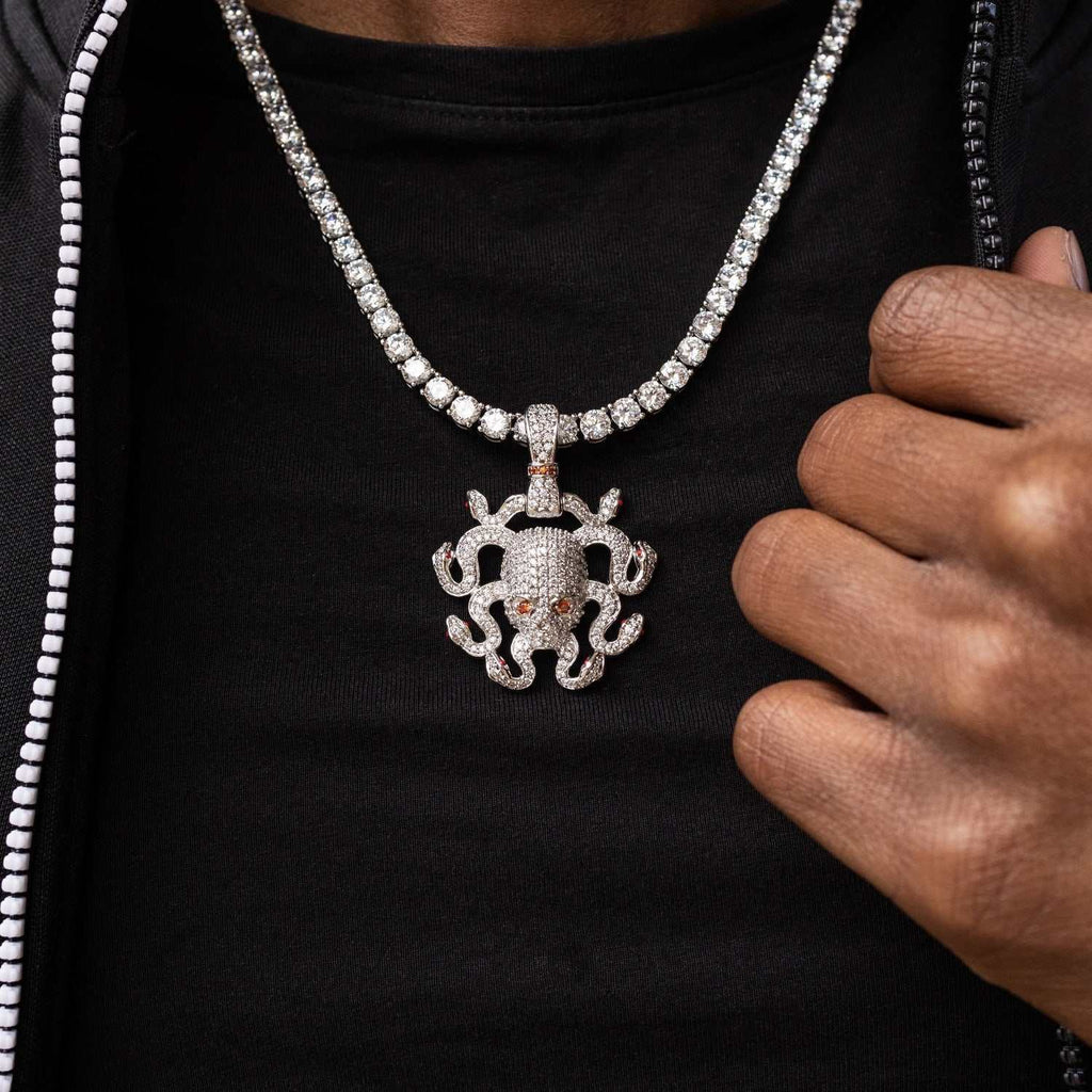 GLD PROMO Medusa Skull Pendant