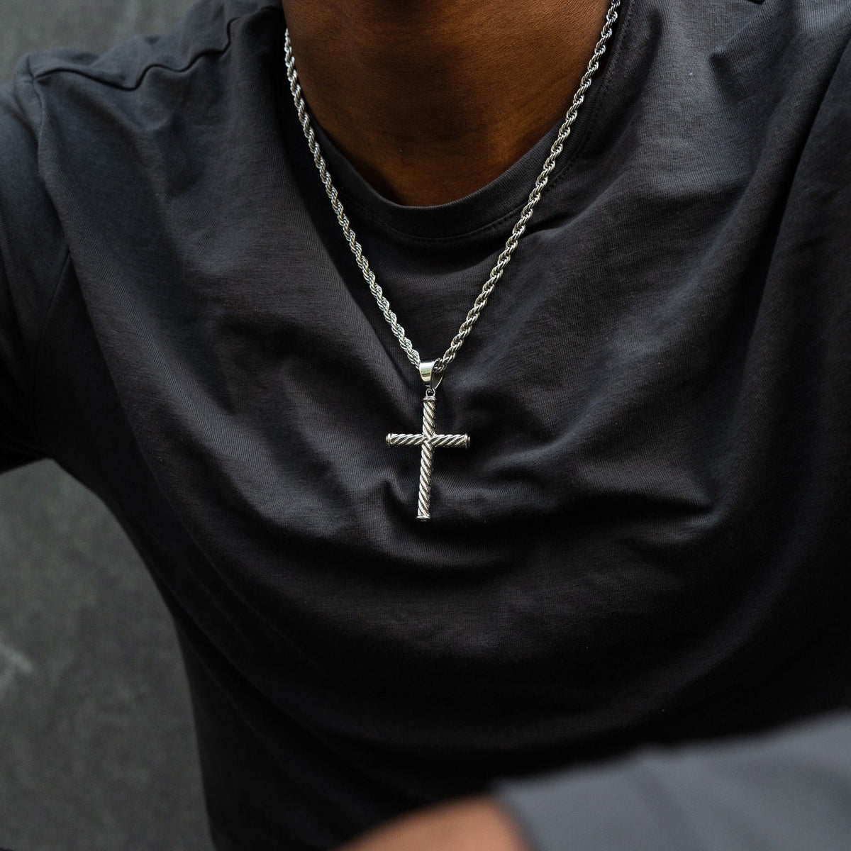 GLD Men Twisted Rope Cross Pendant in White Gold
