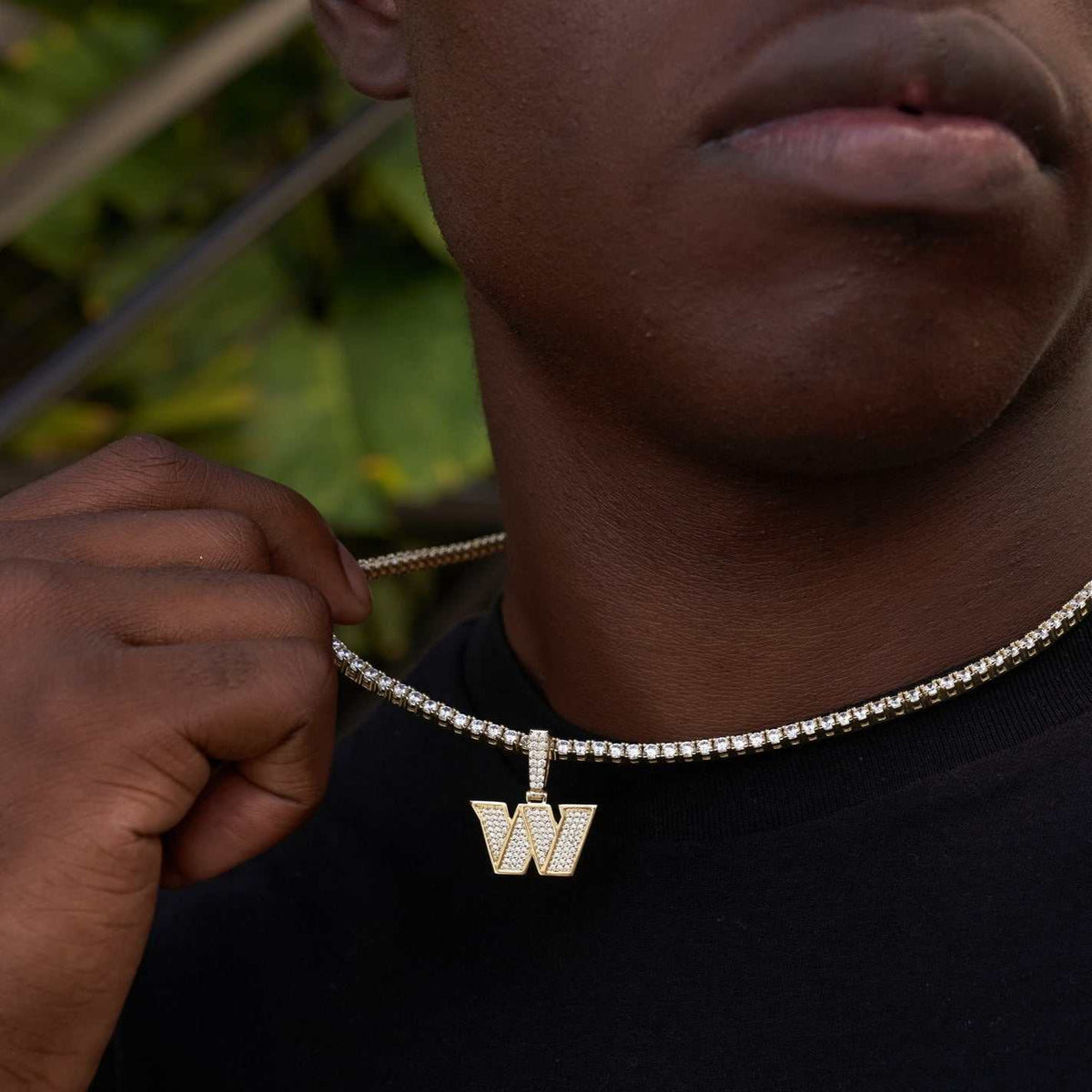 GLD Men Washington Commanders Official NFL Micro Logo Pendant- Yellow Gold