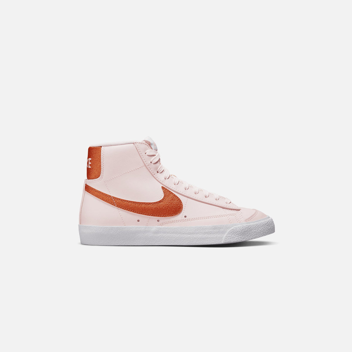 Nike Wmns Blazer Mid `77 - Light Soft Pink / Metallic Copper