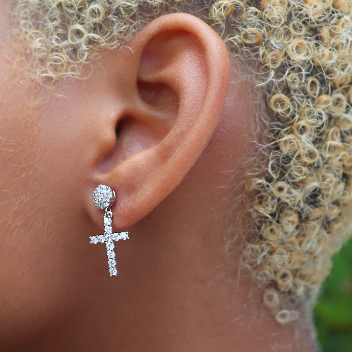 GLD Women GLD Diamond Studded Cross Earrings in White Gold