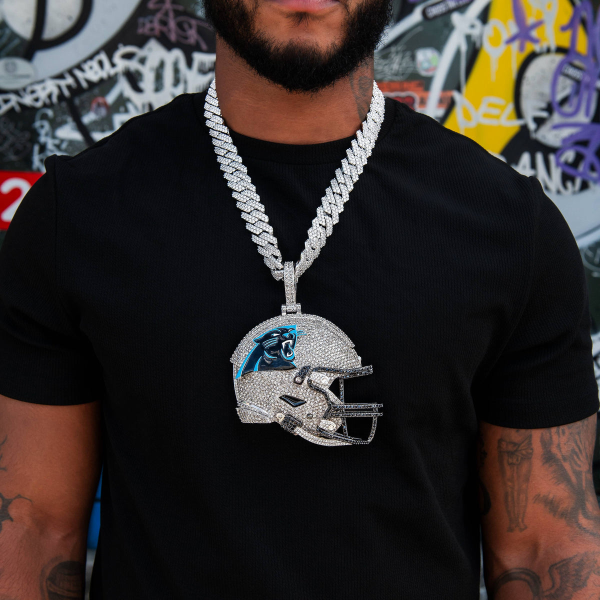 GLD Men Giant Carolina Panthers Official NFL Helmet Pendant