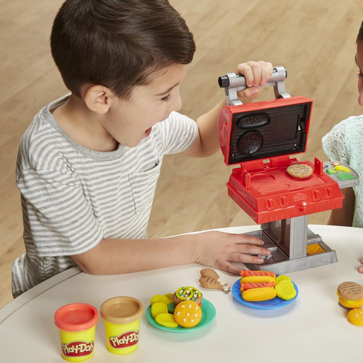 Hasbro Play-Doh Kitchen Creations Grill 'n Stamp Playset - HSBF0652 - image 5