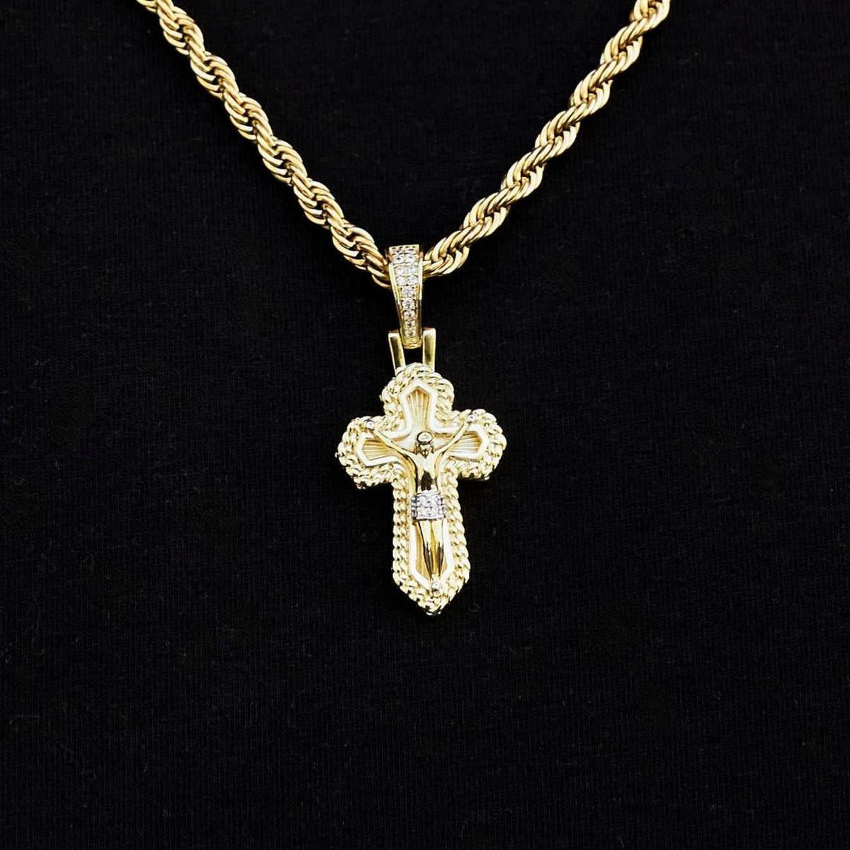 GLD Men Icon Cross Pendant in Yellow Gold