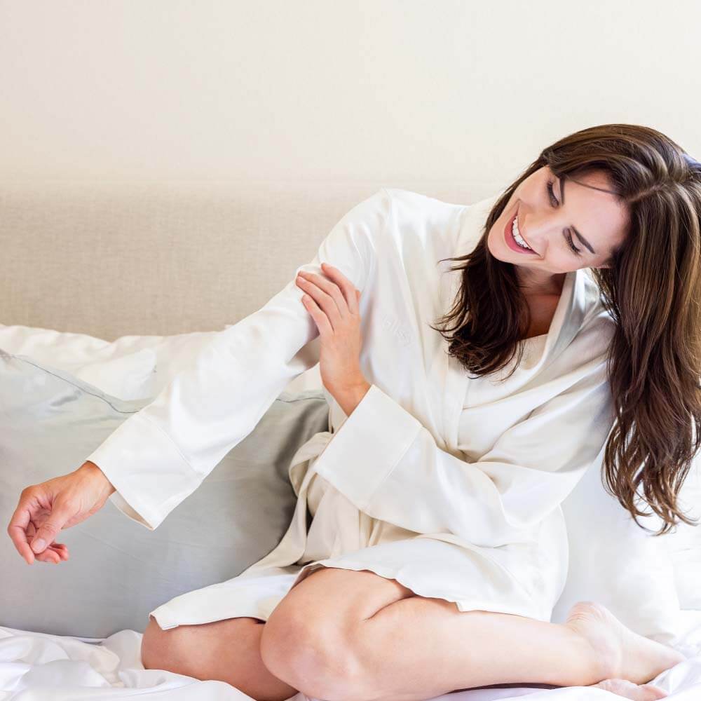 Blissy Classic Silk Robe - White