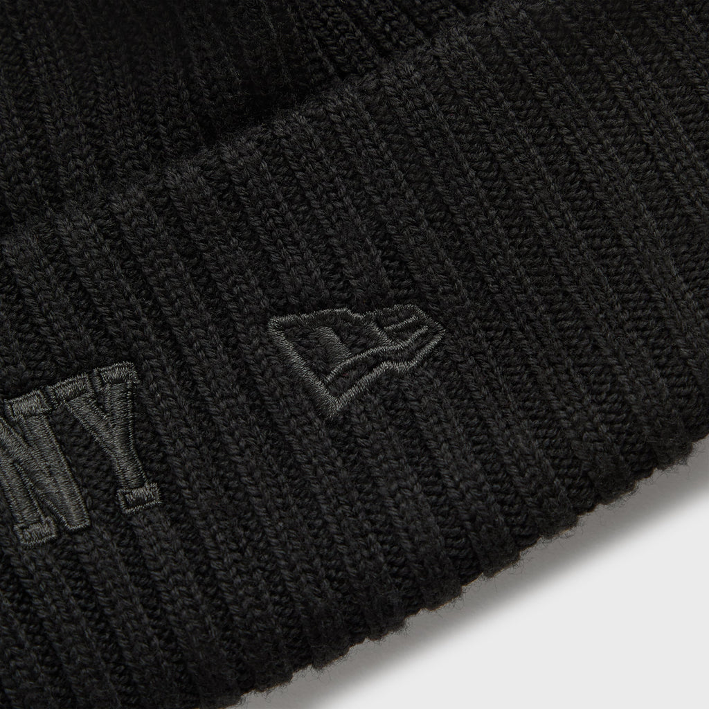 Kith & New Era for the New York Knicks All Over Patches Knit Beanie - Black
