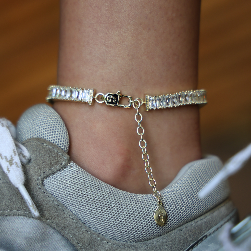 GLD PROMO - WOMEN Diamond Baguette Tennis Anklet in Yellow Gold