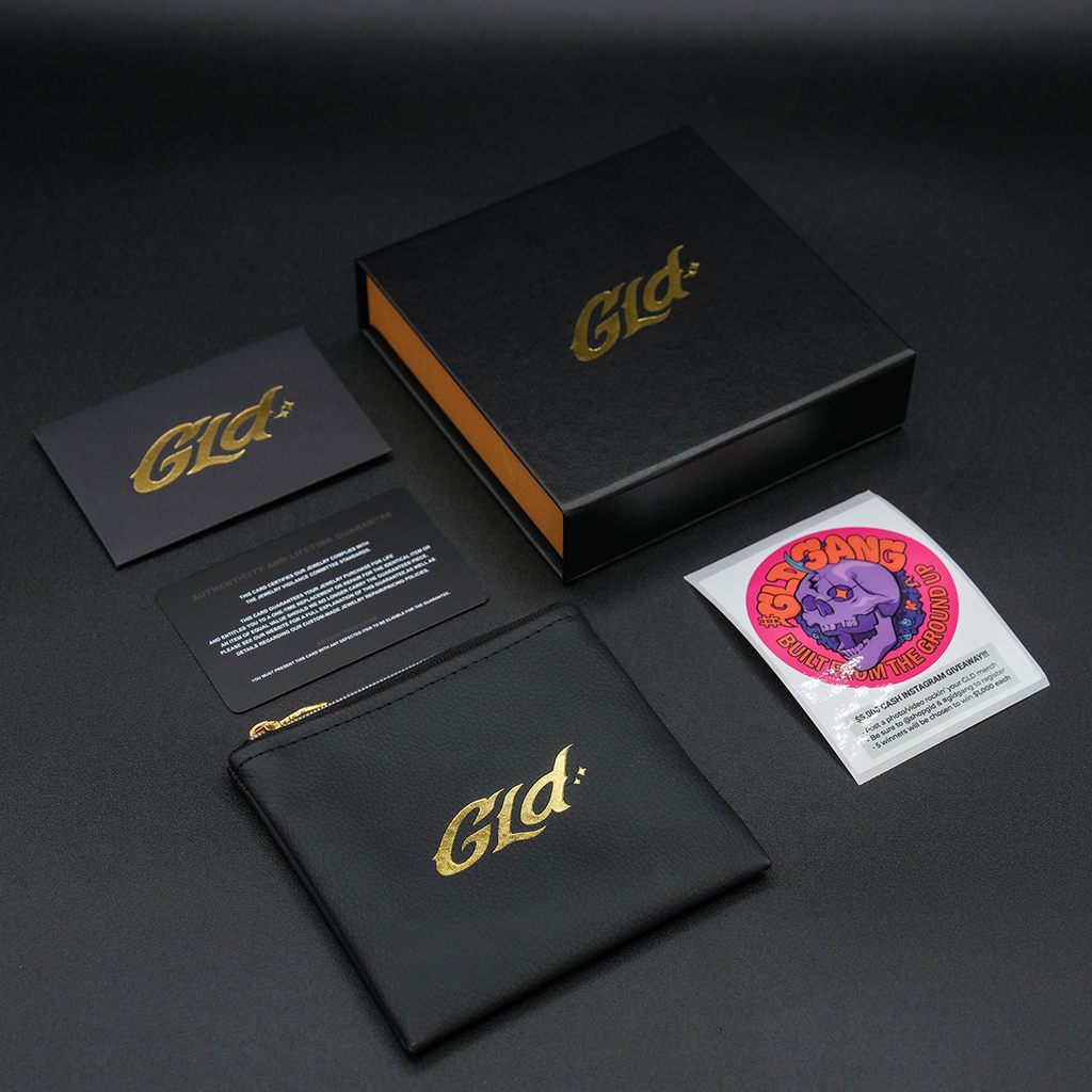 GLD Women Iced Chess Queen Brooch in White Gold