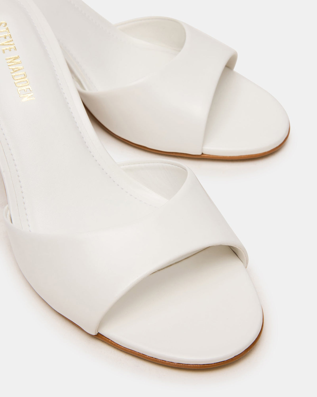 KENDRIX WHITE LEATHER