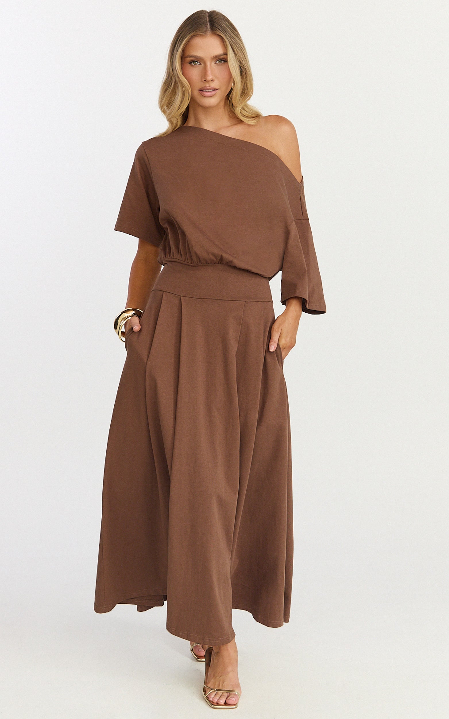 Tami Midi Dress - Off Shoulder Dress in Chocolate