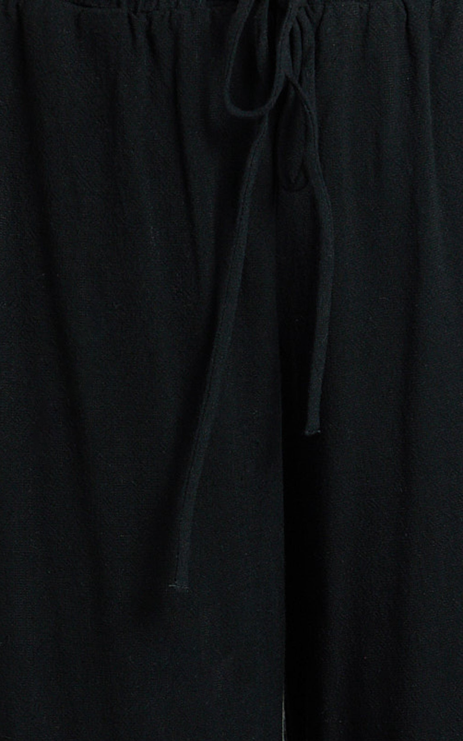 Wesley Pants - Mid Rise Relaxed Leg Linen Blend Pants in Black
