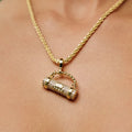 GLD Women Forme Privé Yoga Mat Pendant in Yellow Gold