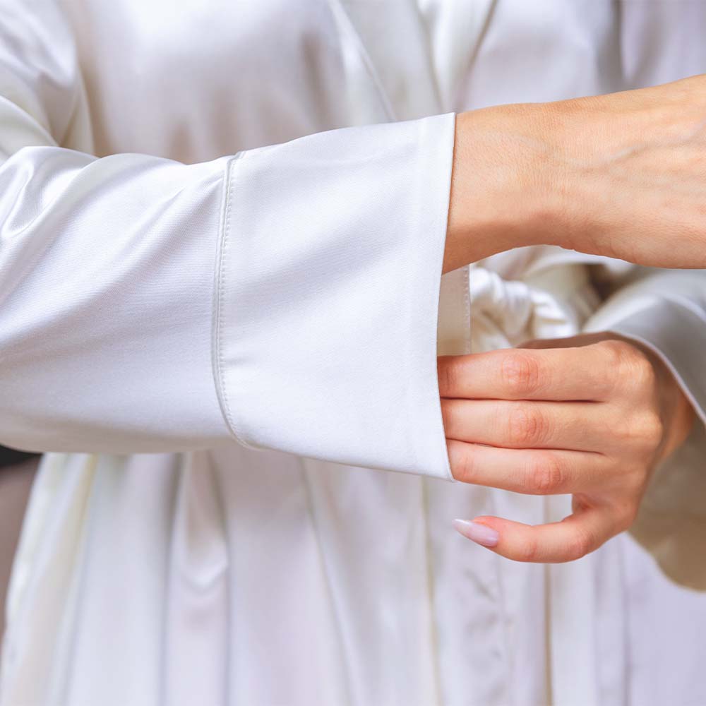 Blissy Classic Silk Robe - White