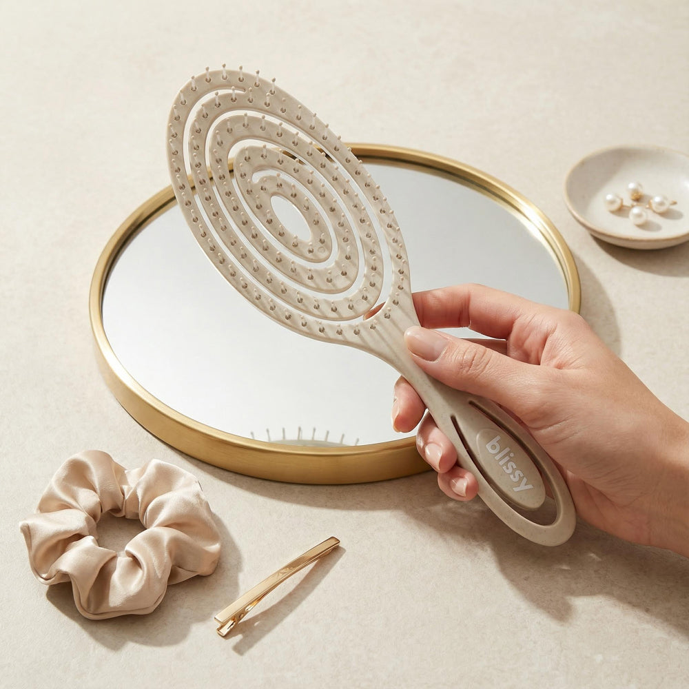 Blissy Detangling Brush - Cream