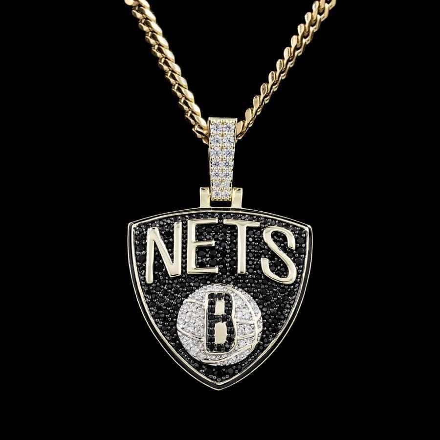 GLD Men Brooklyn Nets Official NBA Logo Pendant in Yellow Gold