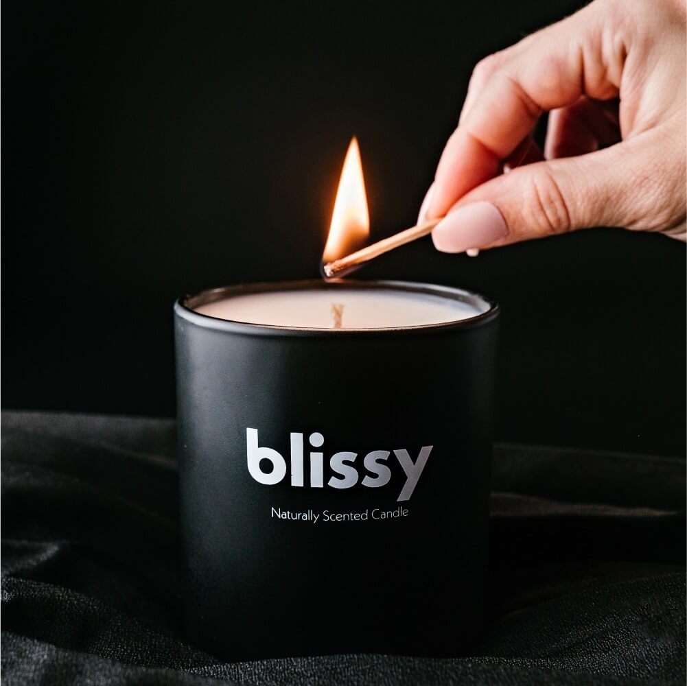 Blissy Candle - Woodsmoke & Leather