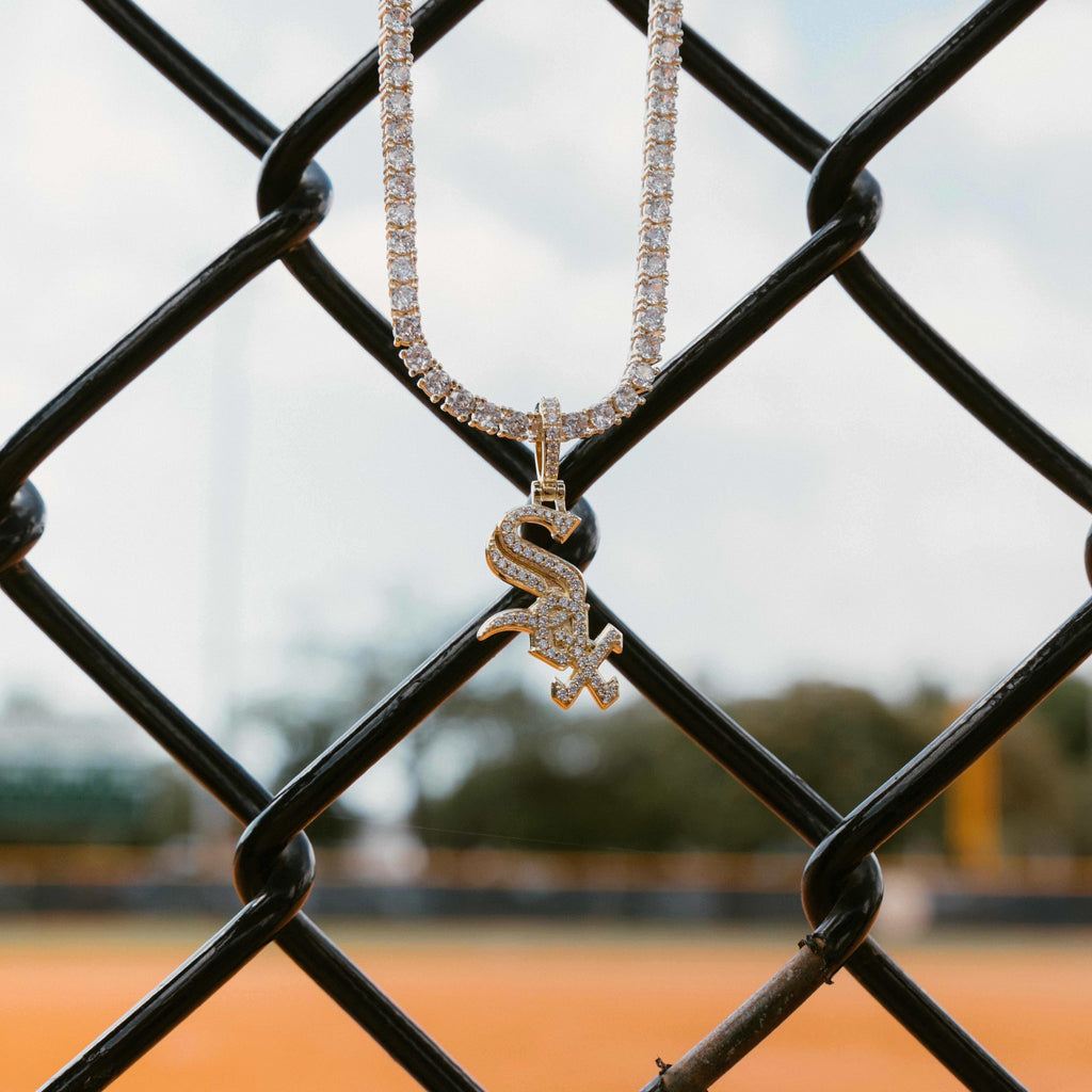 GLD Women Chicago White Sox Official MLB Micro Logo Pendant