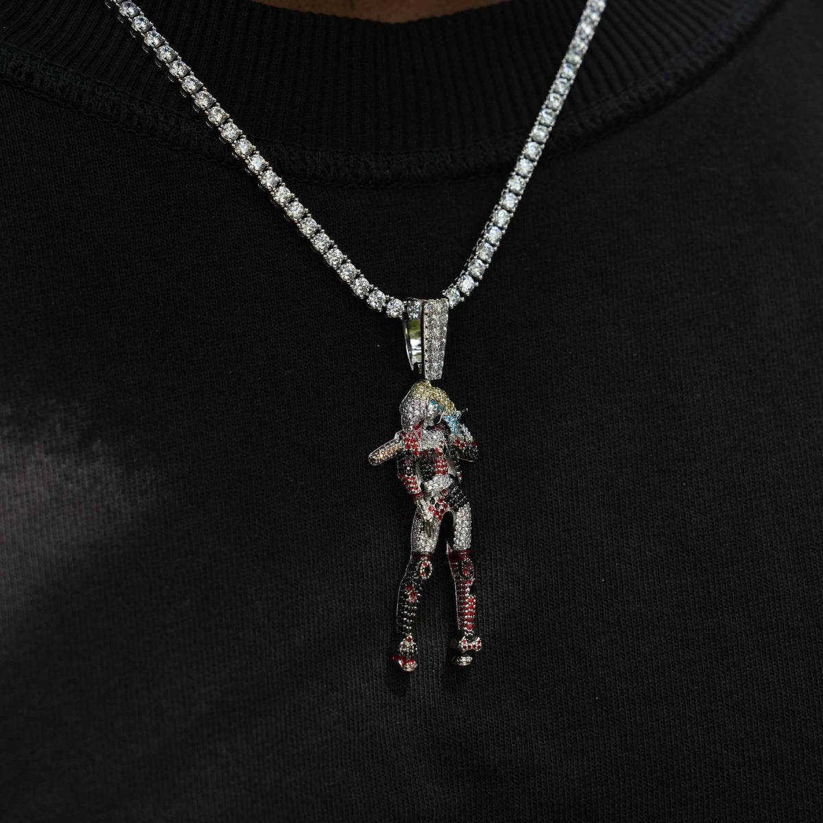 GLD Men Harley Quinn Body Official DC Comics Pendant in White Gold