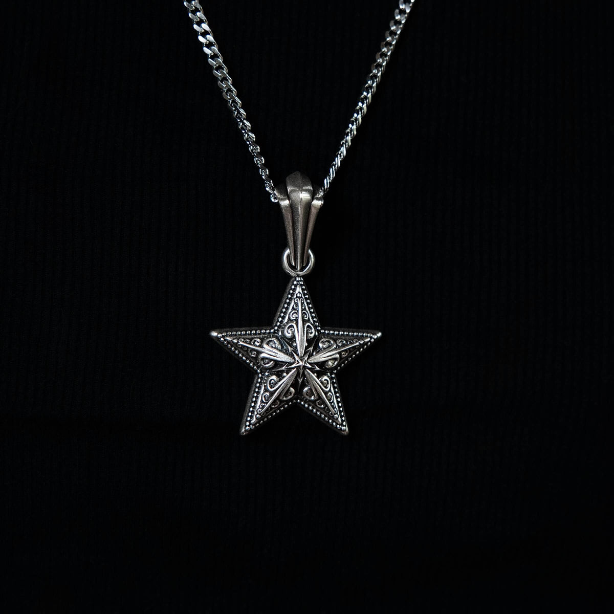 GLD Men Motivo Stella Pendant