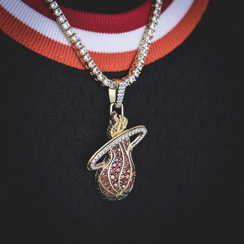 GLD Men Miami Heat Official NBA Logo Pendant