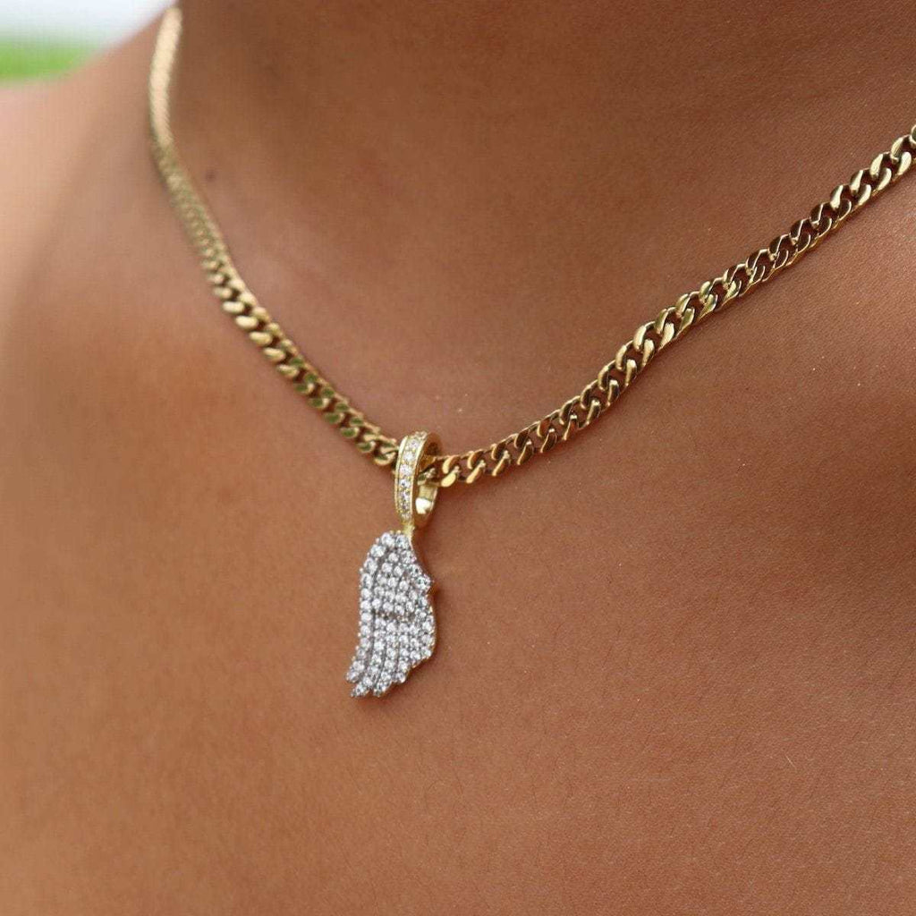 GLD Women Micro Angel Wing Pendant