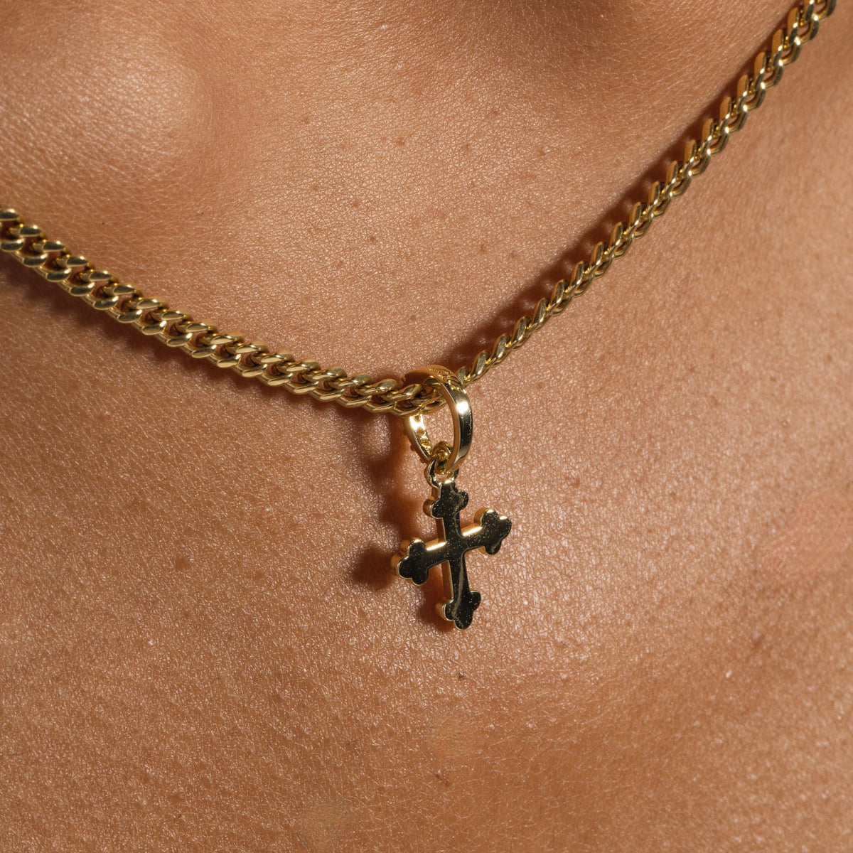 GLD PROMO - WOMEN Micro Simple Celtic Cross Pendant in Yellow Gold