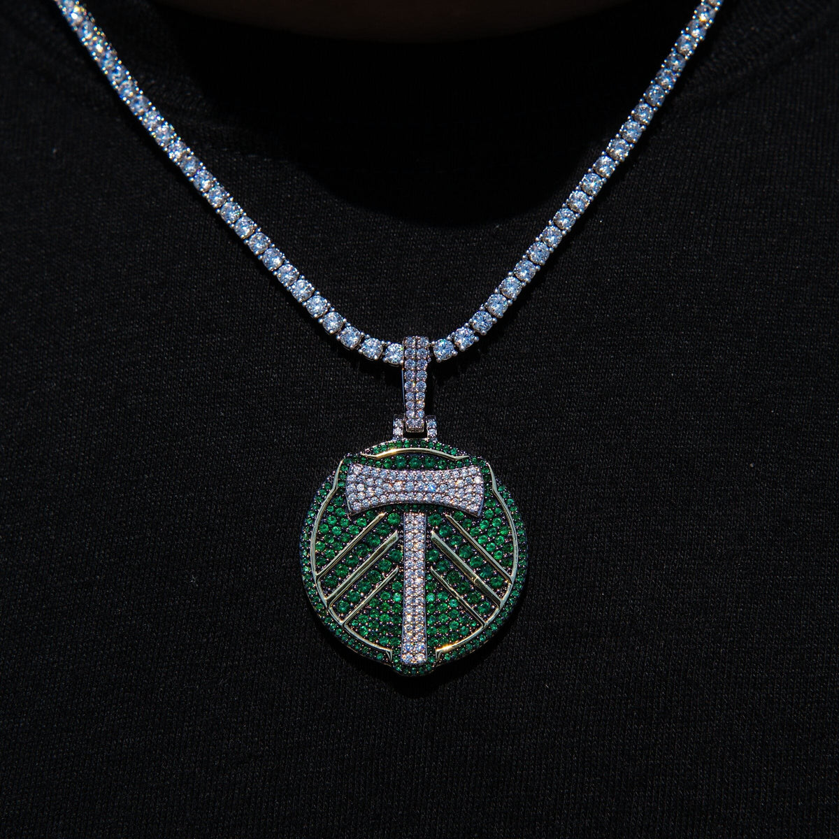 GLD Men Portland Timbers Official MLS Logo Pendant in White Gold
