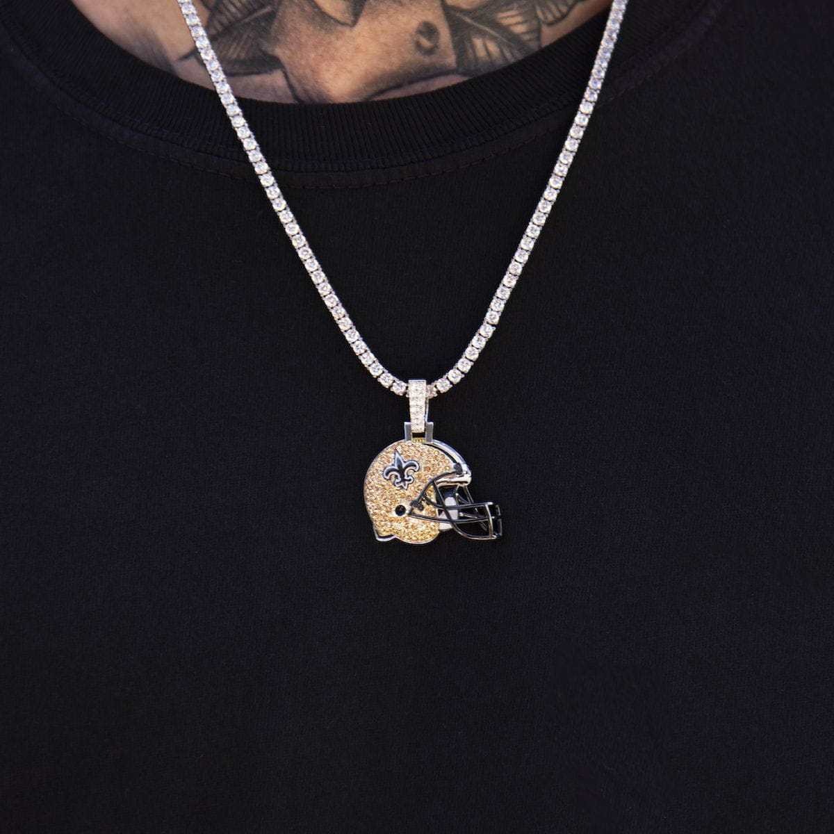 GLD PROMO New Orleans Saints Official NFL Helmet Pendant