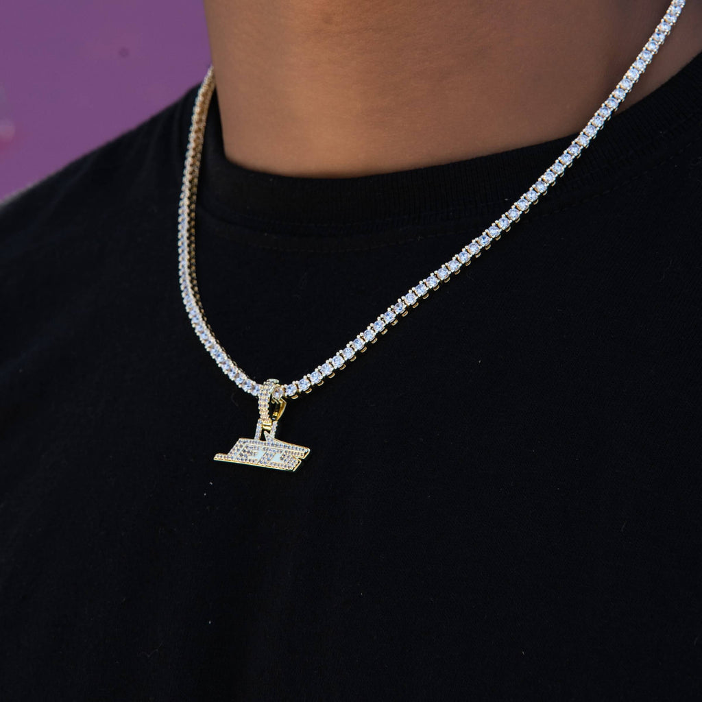 GLD Men Micro New York Jets Official NFL Logo Pendant in Yellow Gold