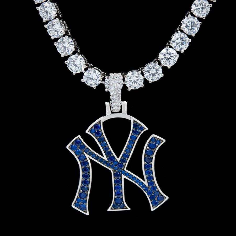 GLD PROMO New York Yankees Official MLB Logo Pendant in White Gold