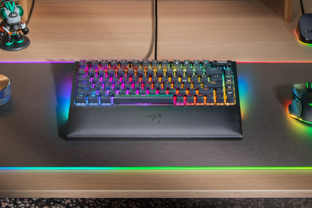 Razer BlackWidow V4 75% Wired Hot-Swappable Mechanical Gaming Keyboard in Black - RZ03-05000200-R3U1 - image 2