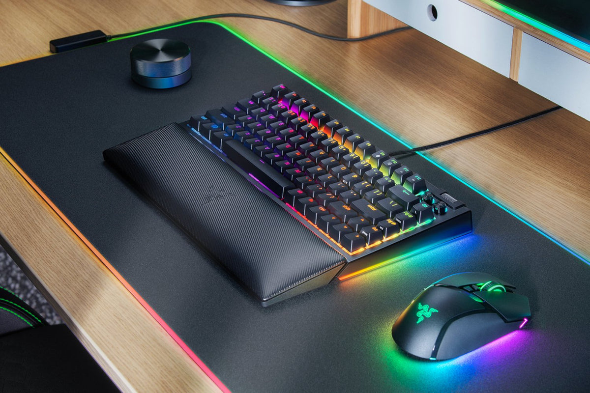 Razer BlackWidow V4 75% Wired Hot-Swappable Mechanical Gaming Keyboard in Black - RZ03-05000200-R3U1 - image 3