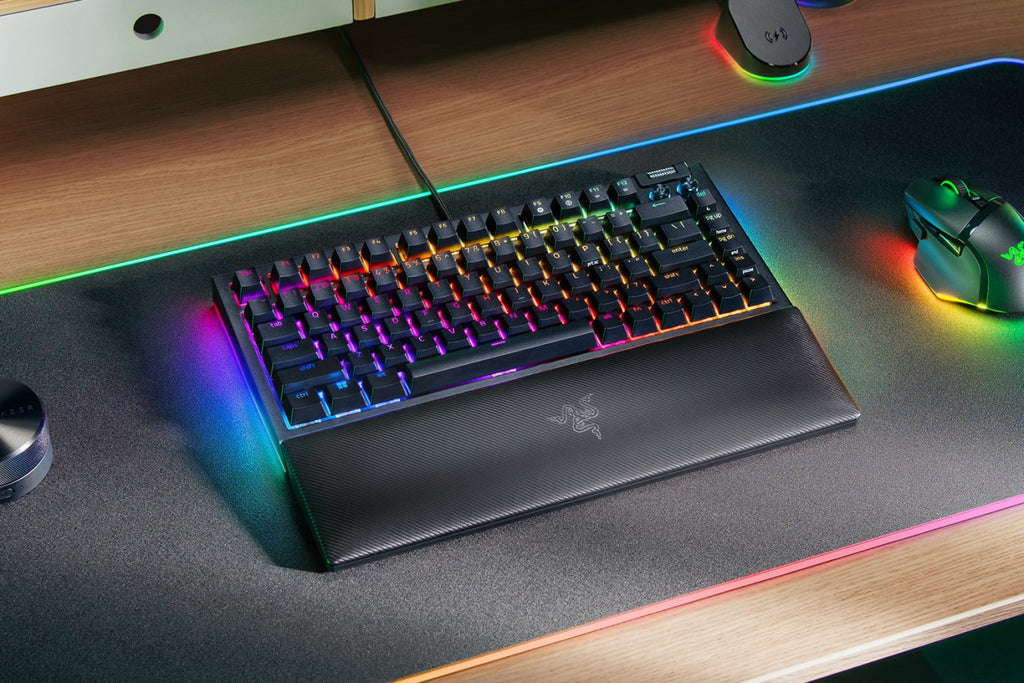 Razer BlackWidow V4 75% Wired Hot-Swappable Mechanical Gaming Keyboard in Black - RZ03-05000200-R3U1 - image 4